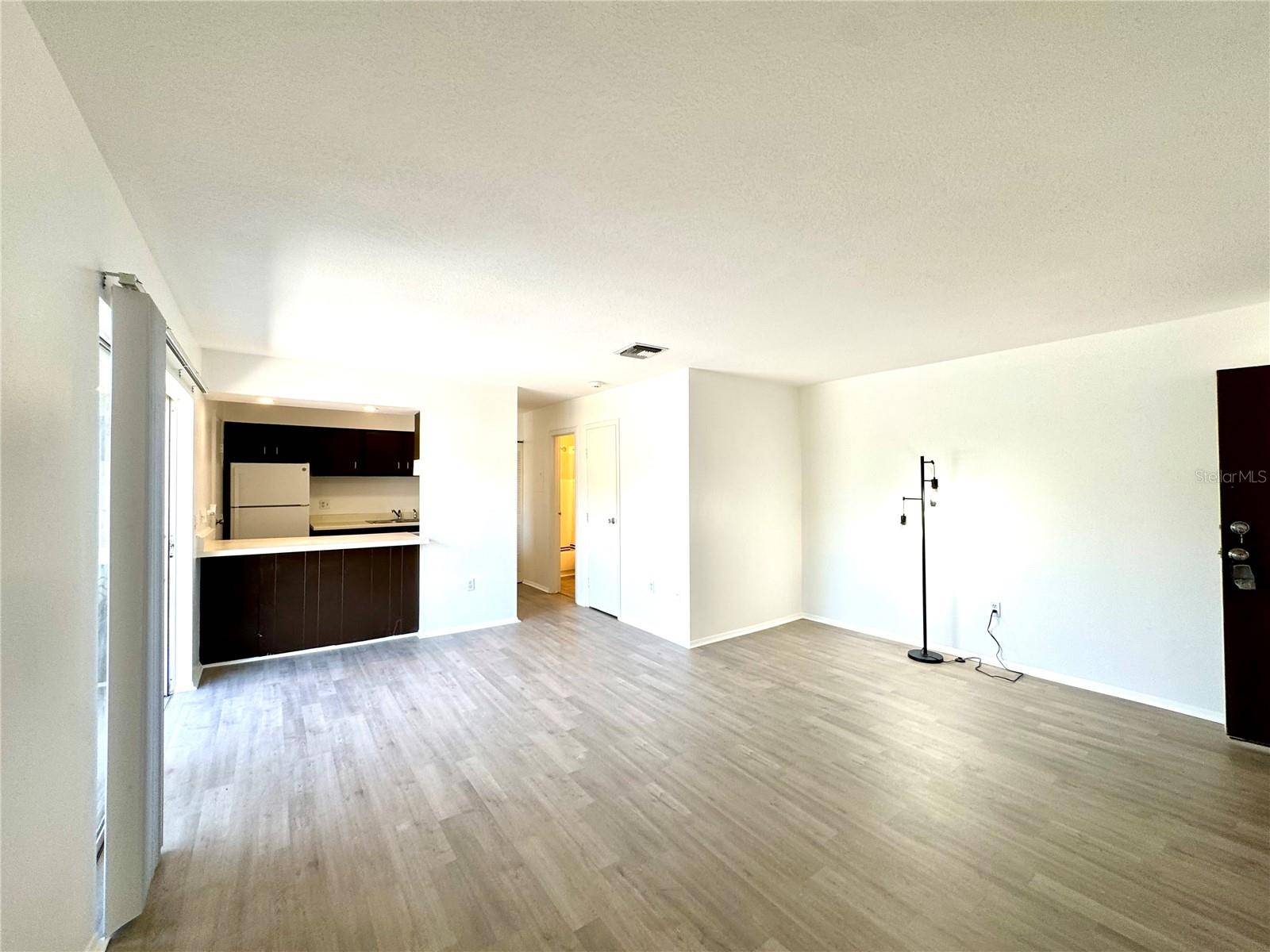 Sarasota, FL 34237,2632 HIDDEN LAKE DR N #E