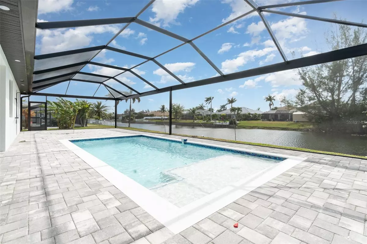 Cape Coral, FL 33990,126 SE 20TH ST