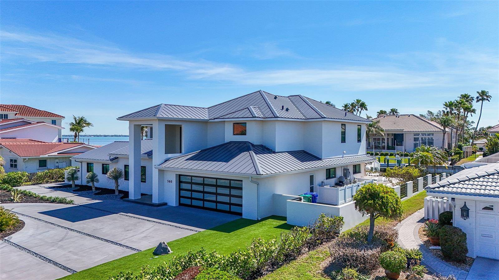 Longboat Key, FL 34228,560 SCHOONER LN
