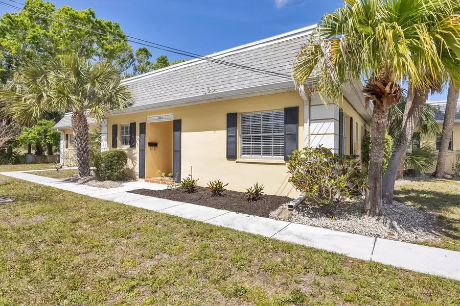 2403 ASPINWALL ST, Sarasota, FL 34237