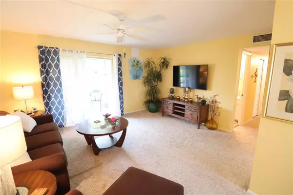Bradenton, FL 34207,1815 RESTFUL DR #N-27