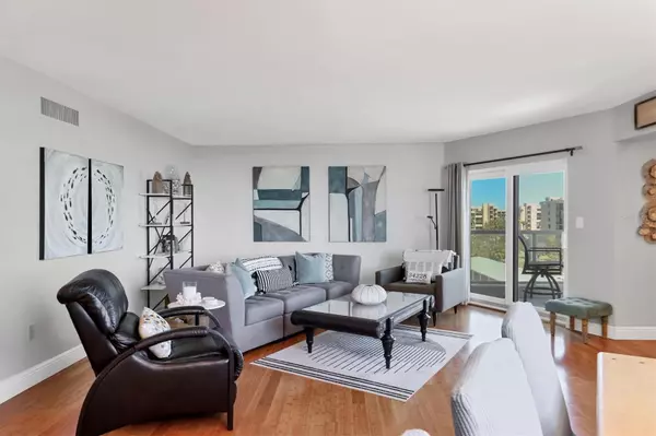 Longboat Key, FL 34228,1000 LONGBOAT CLUB RD #604