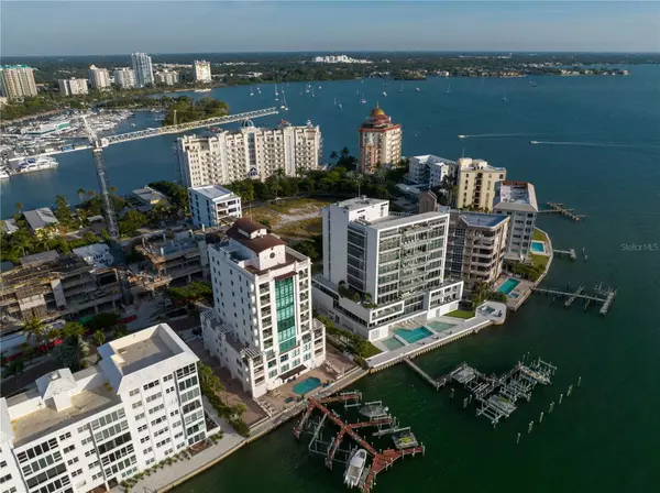 Sarasota, FL 34236,258 GOLDEN GATE PT #701