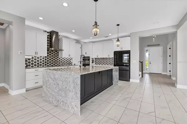 Sarasota, FL 34238,5833 MILLENNIUM SILVER CT