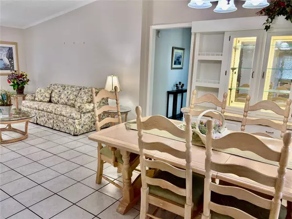 Bradenton, FL 34203,5707 45TH ST E #162