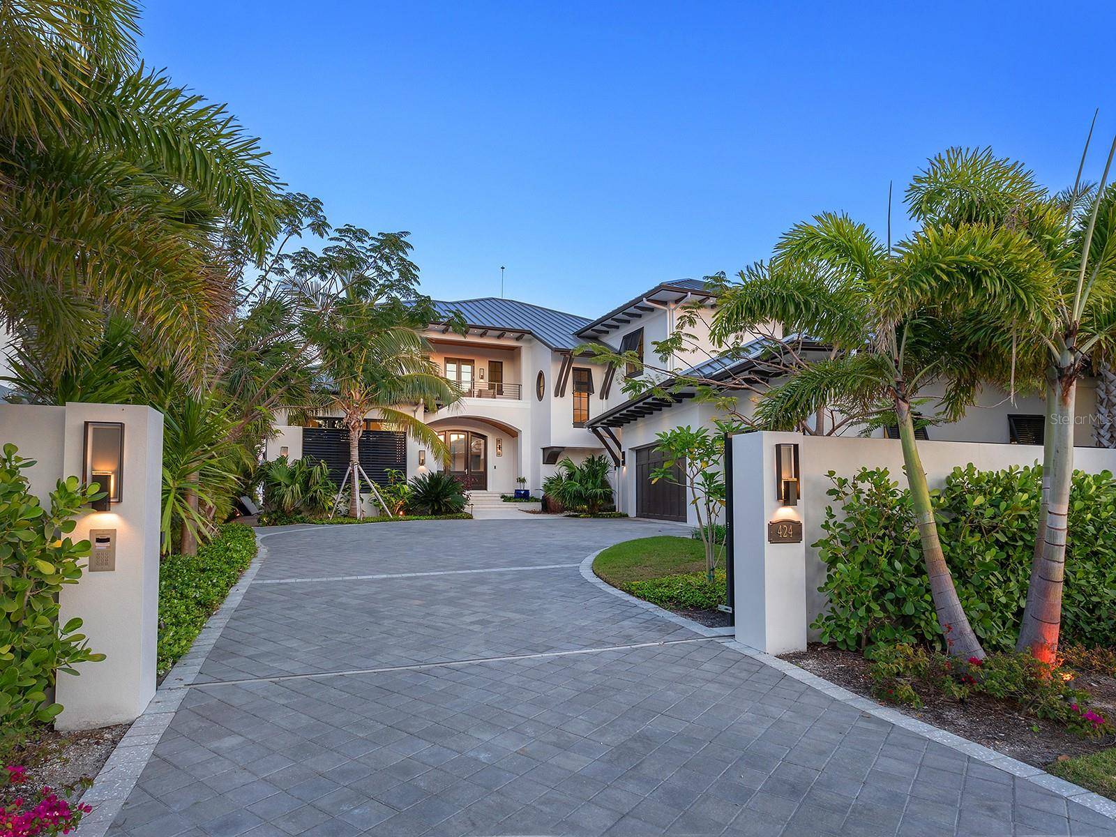 424 BOWDOIN CIR, Sarasota, FL 34236