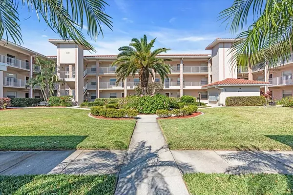 Bradenton, FL 34203,6501 STONE RIVER RD #209
