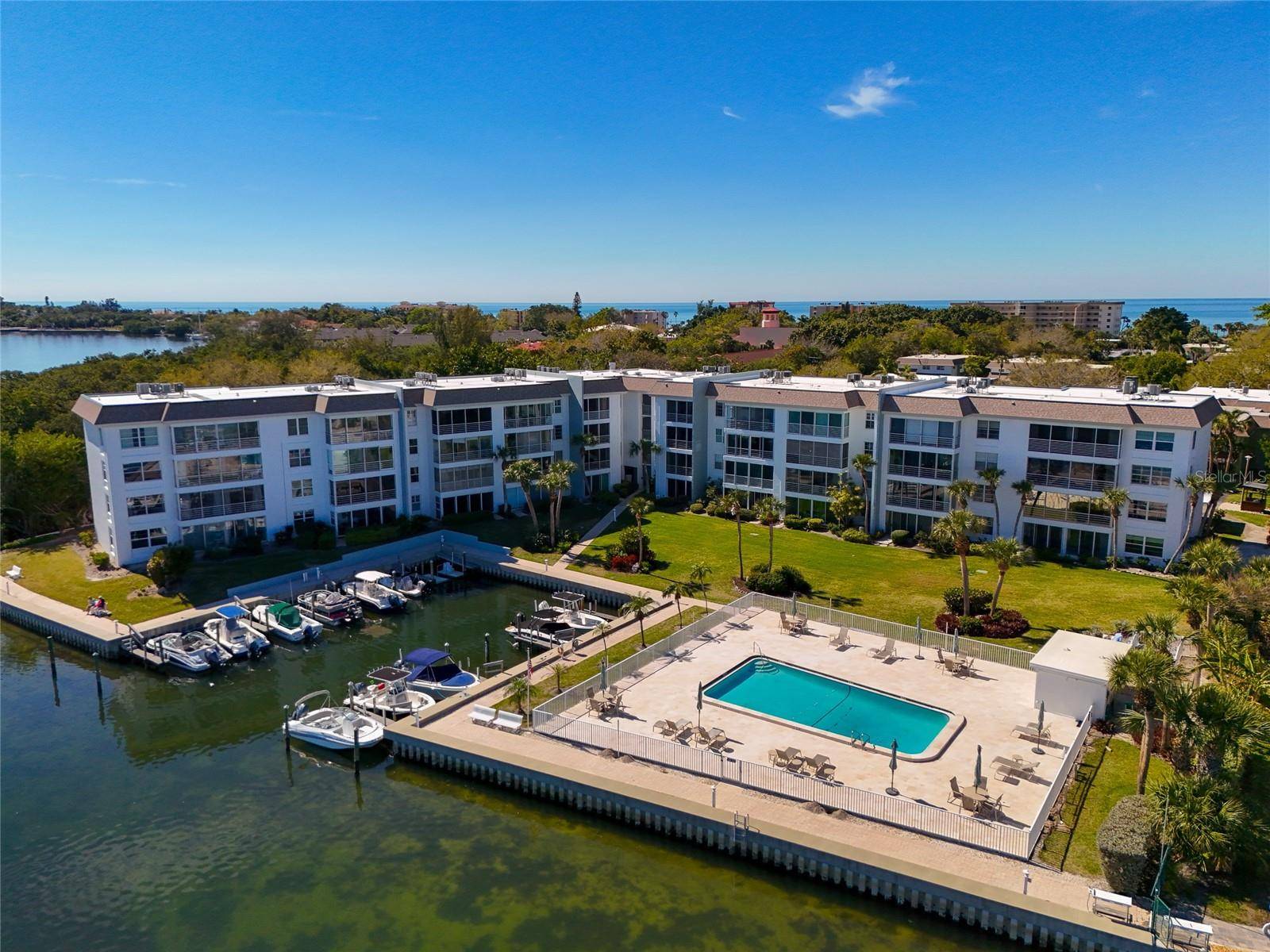 605 SUTTON PL #401-A, Longboat Key, FL 34228