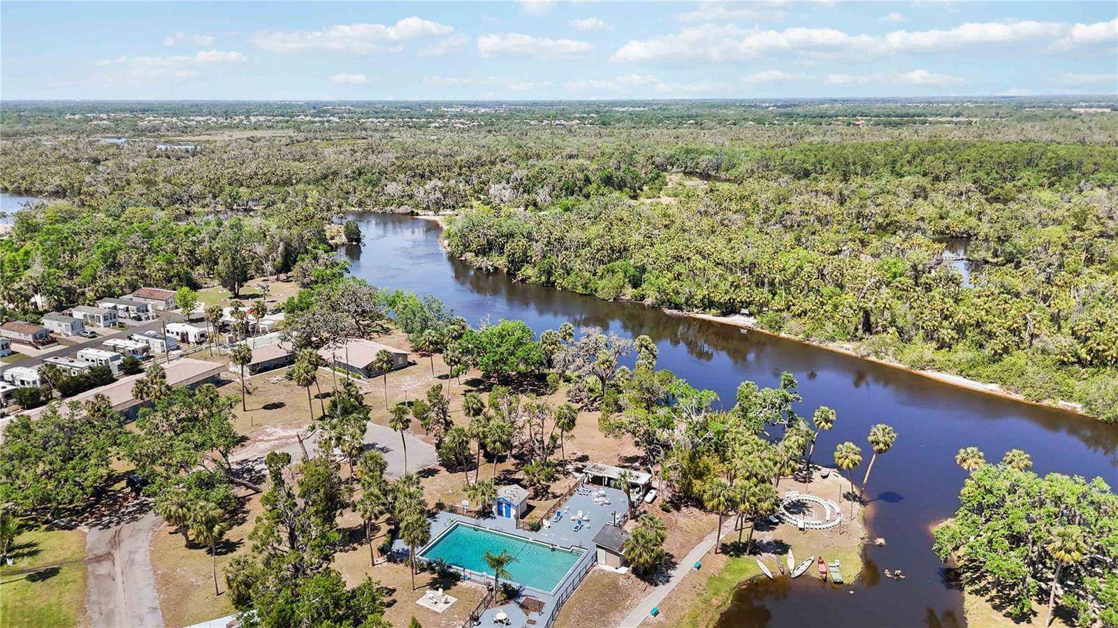 Bradenton, FL 34212,1111 W FAITH CIR #2004