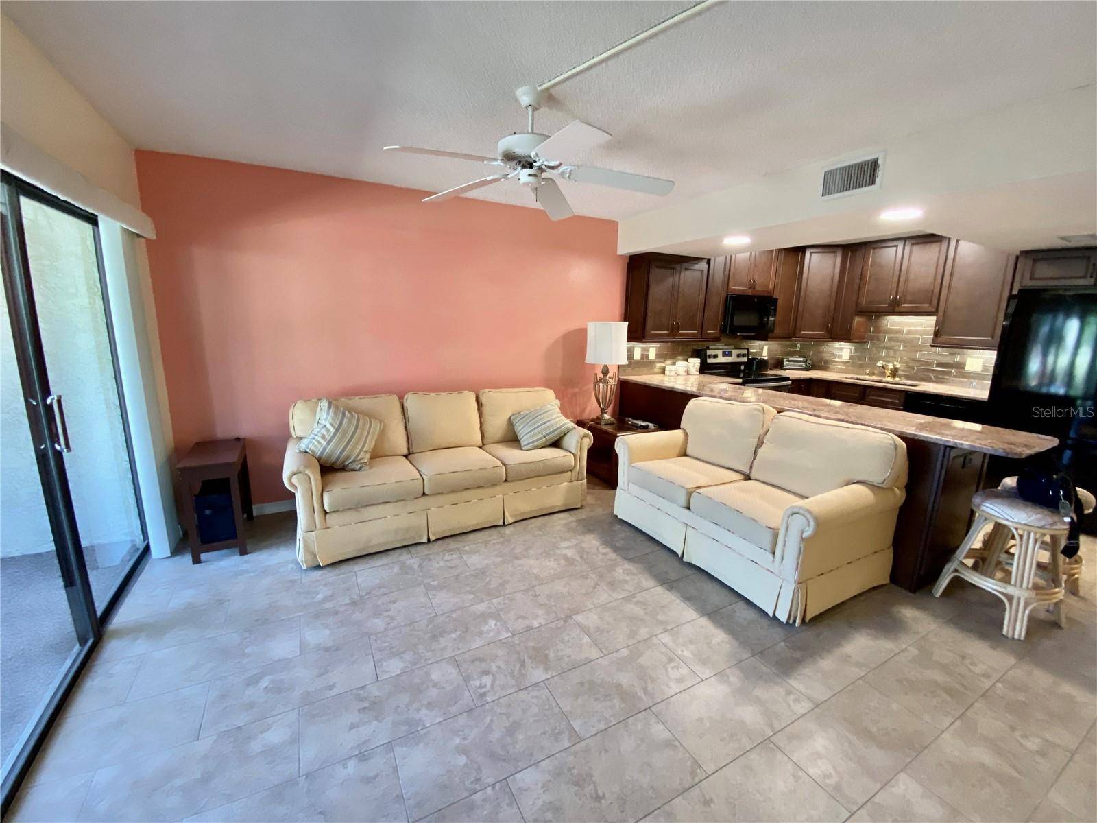 Bradenton, FL 34205,425 30TH AVE W #C112