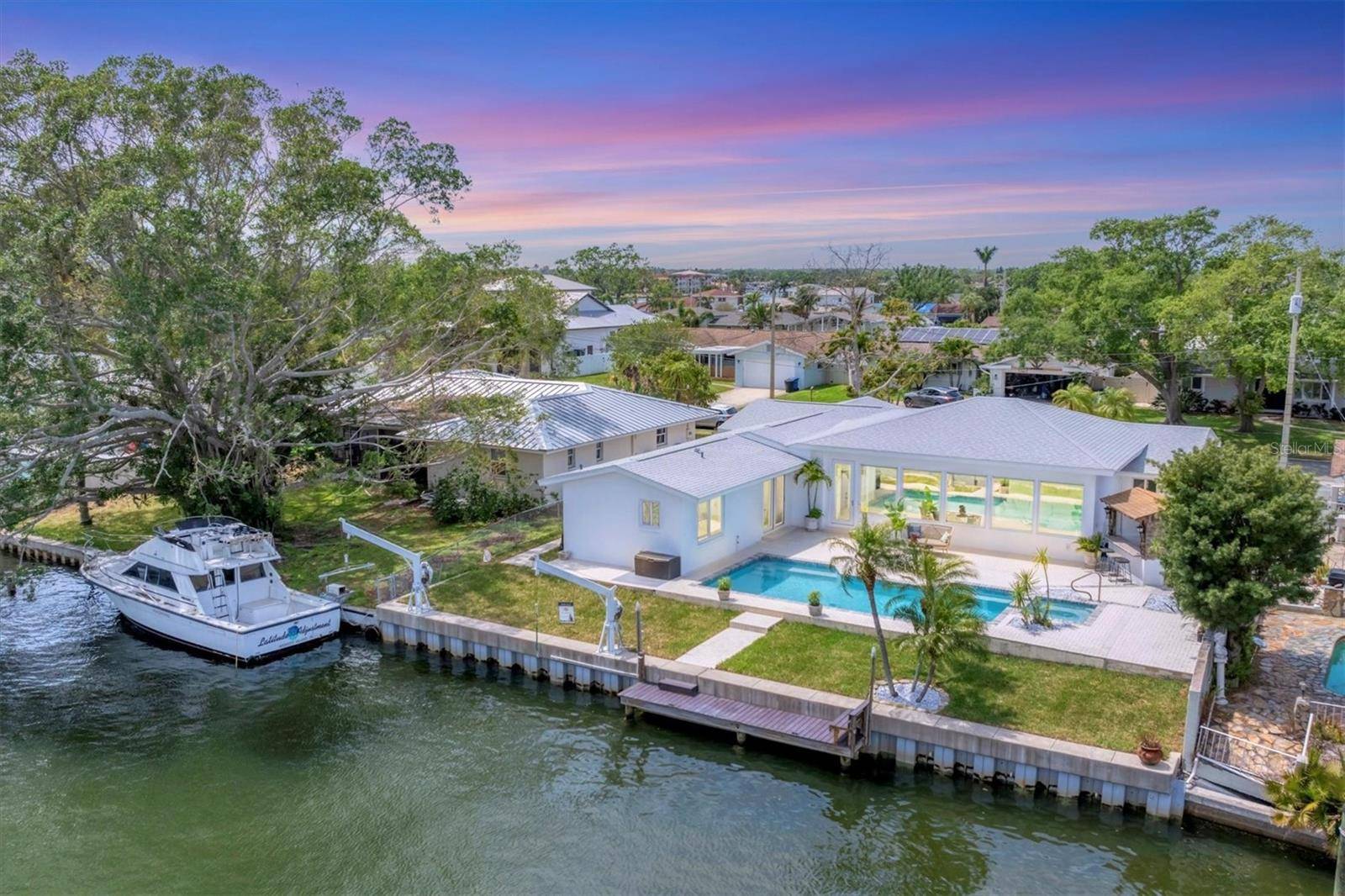 St Petersburg, FL 33703,3941 14TH LN NE