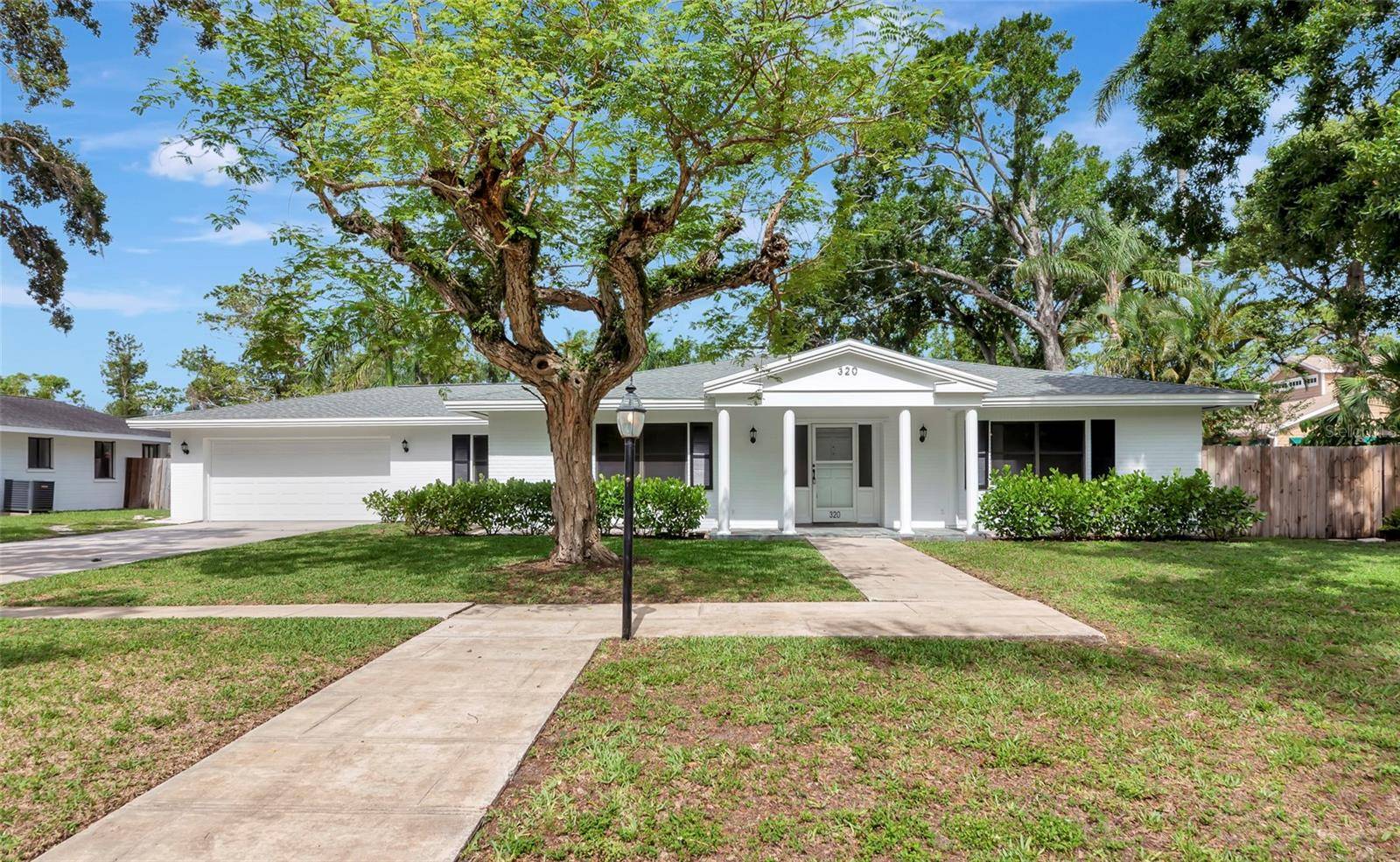 320 25TH ST W, Bradenton, FL 34205