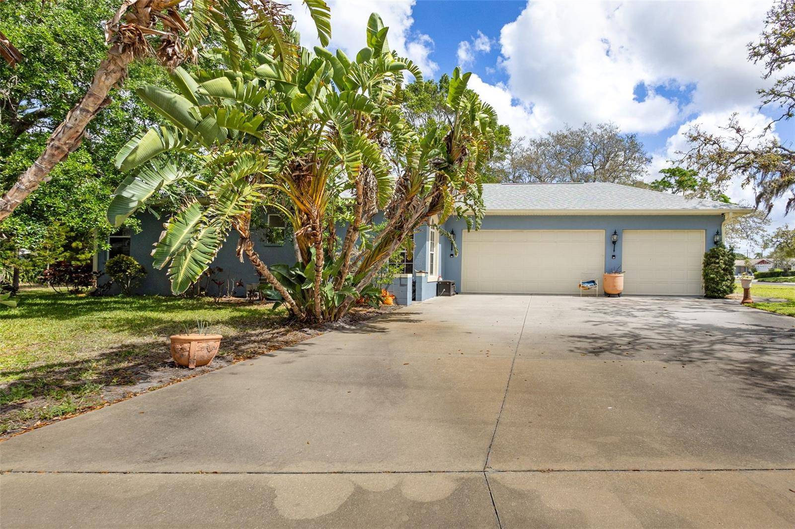 Sarasota, FL 34243,361 WHITFIELD AVE