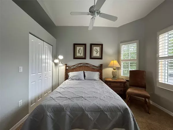 Bradenton, FL 34210,3706 54TH DR W #204