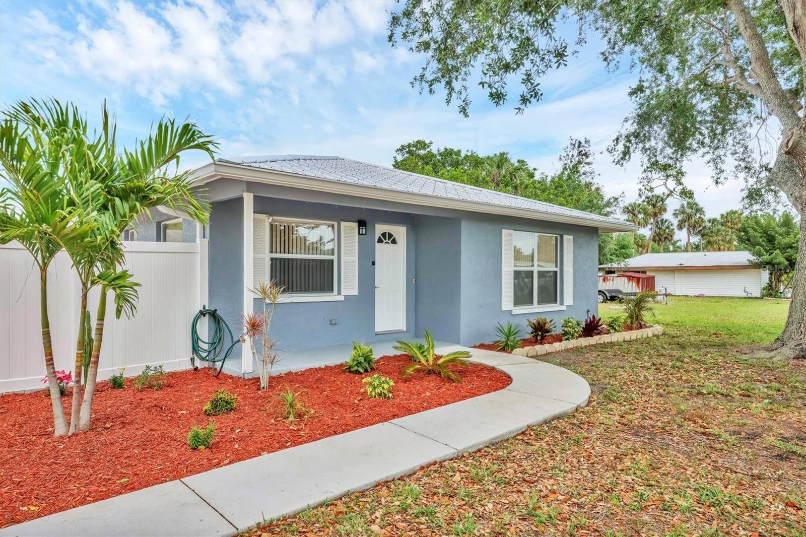 Bradenton, FL 34207,2715 52ND AVENUE TER W