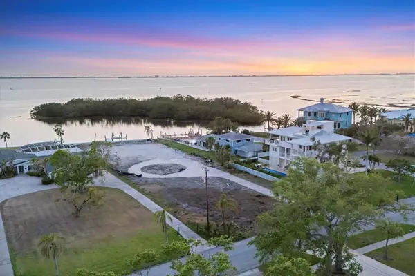 Sarasota, FL 34243,7314 WESTMORELAND DR