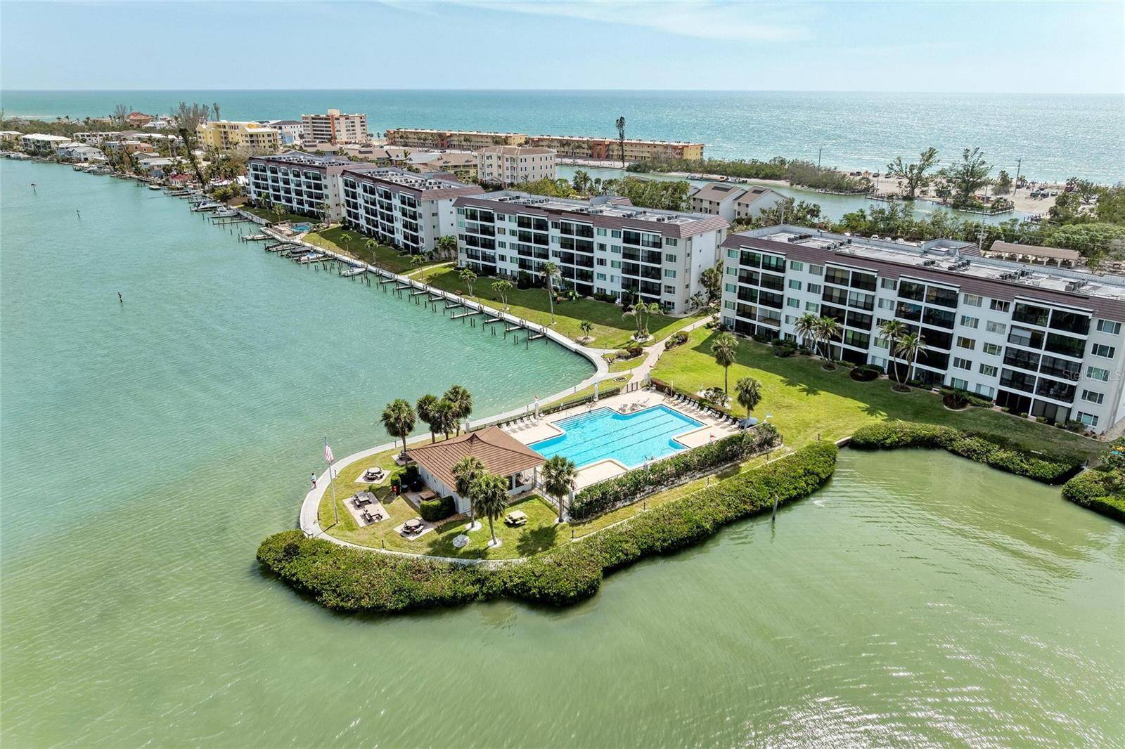 Sarasota, FL 34242,8977 MIDNIGHT PASS RD #519