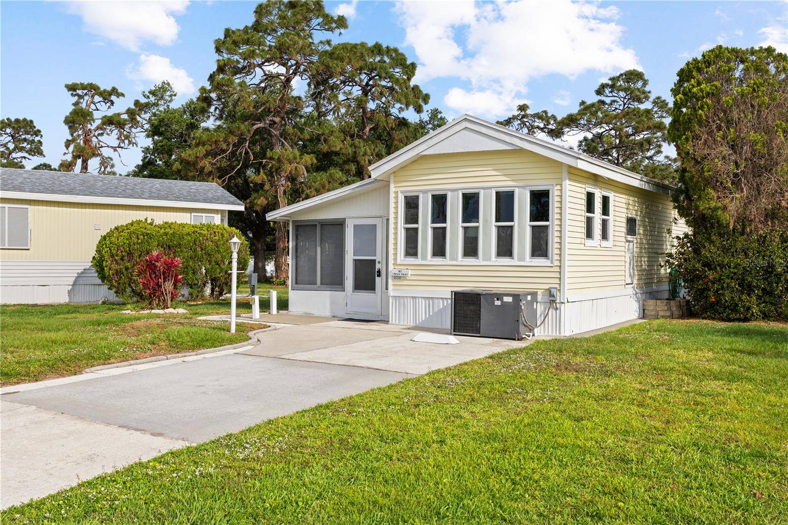 Nokomis, FL 34275,182 CROWN POINT DR