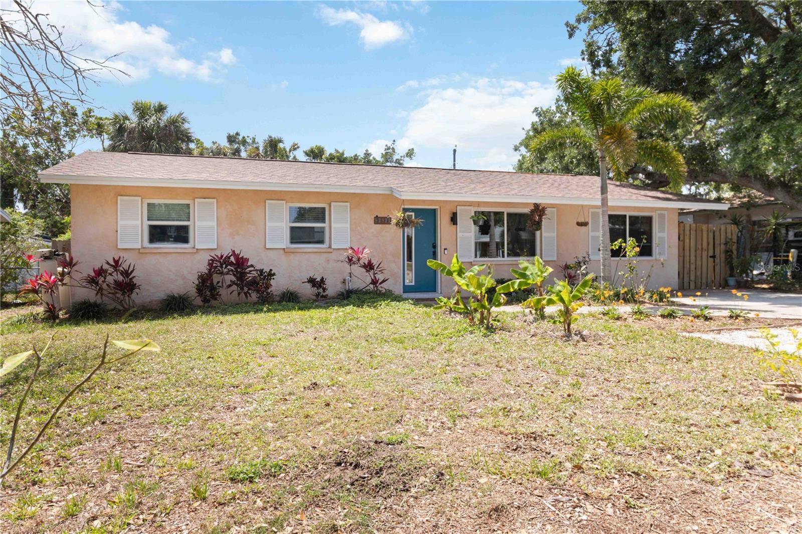 2922 WILLIAMSBURG ST, Sarasota, FL 34231