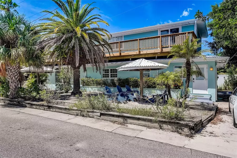 104 29TH ST #3, Holmes Beach, FL 34217