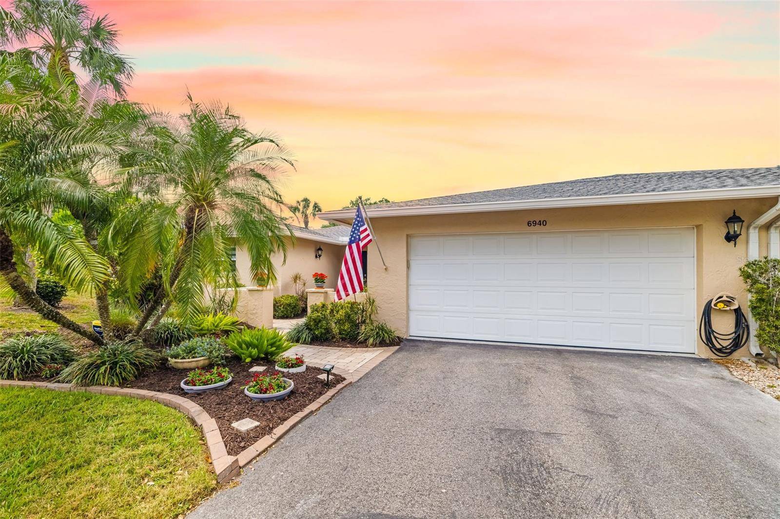 6940 W COUNTRY CLUB DR N #V-77, Sarasota, FL 34243
