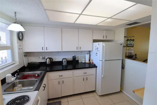 Bradenton, FL 34205,4206 HERON WAY #B305