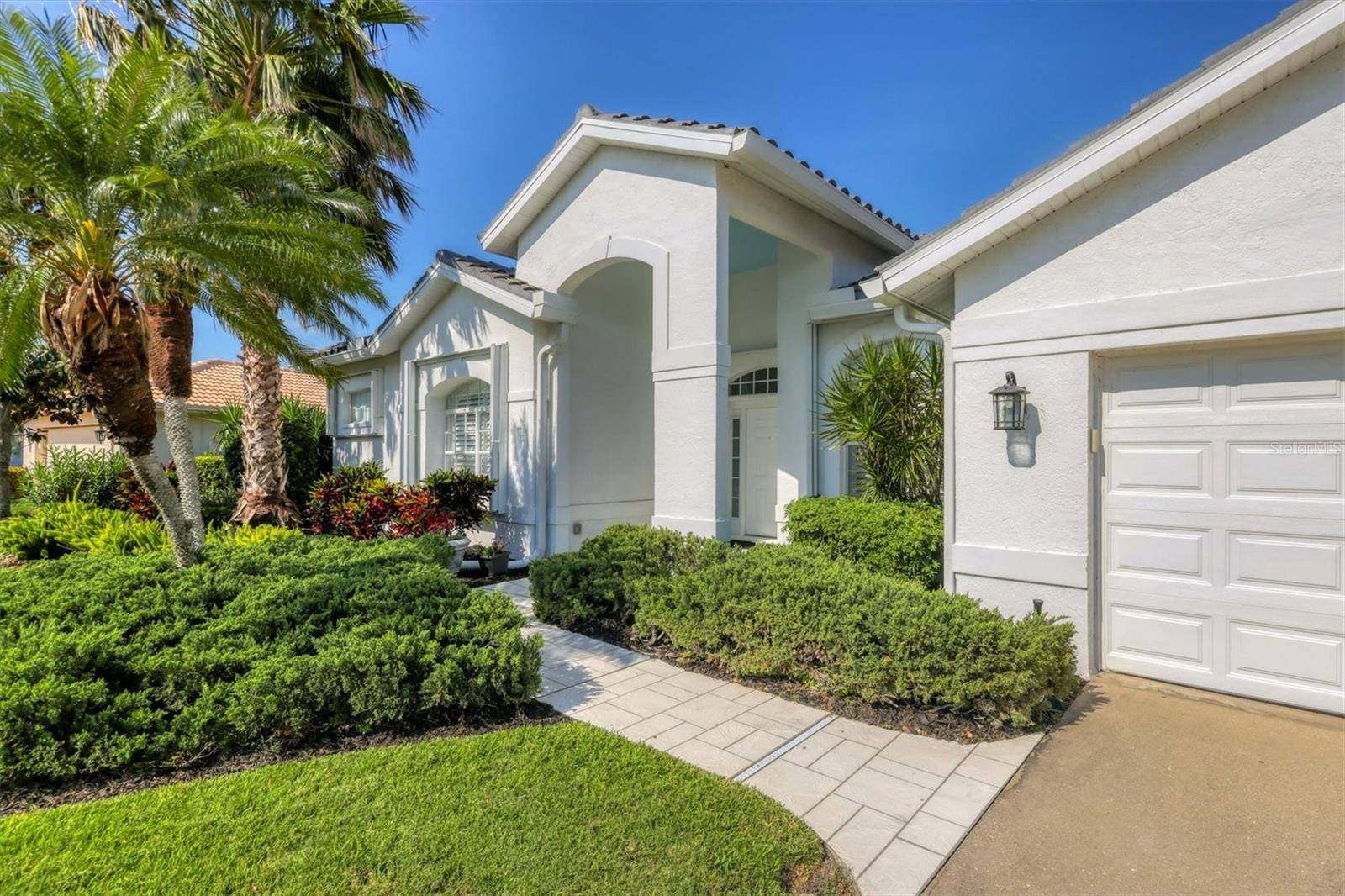8718 GREY OAKS AVE, Sarasota, FL 34238