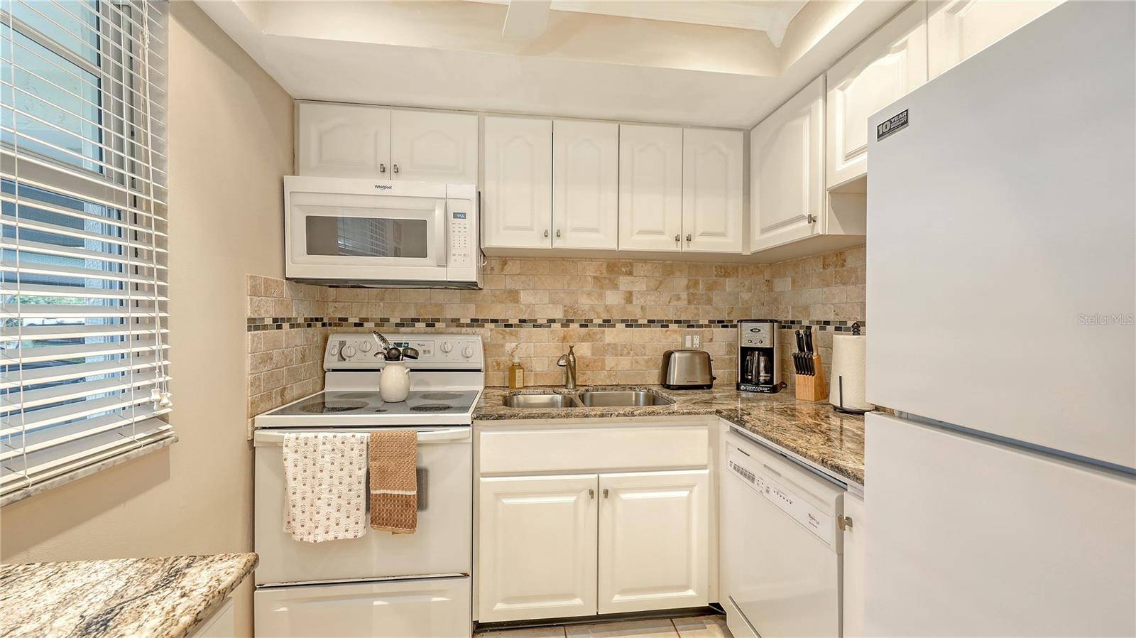 Longboat Key, FL 34228,4350 CHATHAM DR #E-105