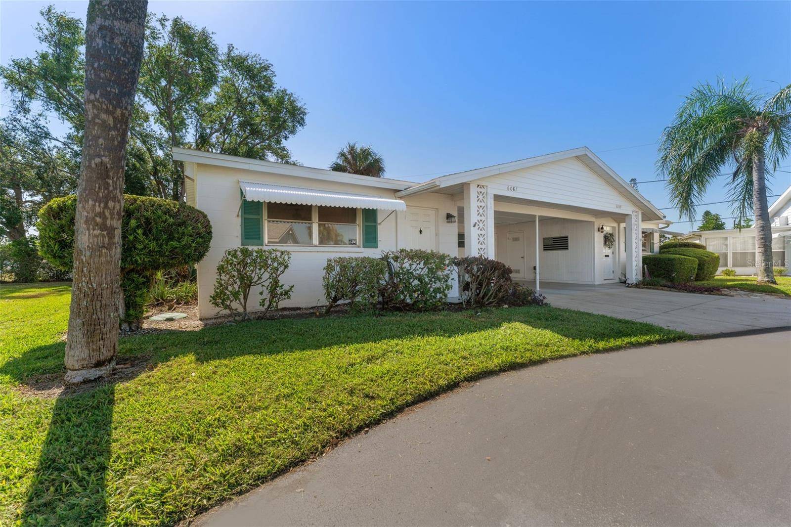 Bradenton, FL 34207,6087 CORAL WAY #2