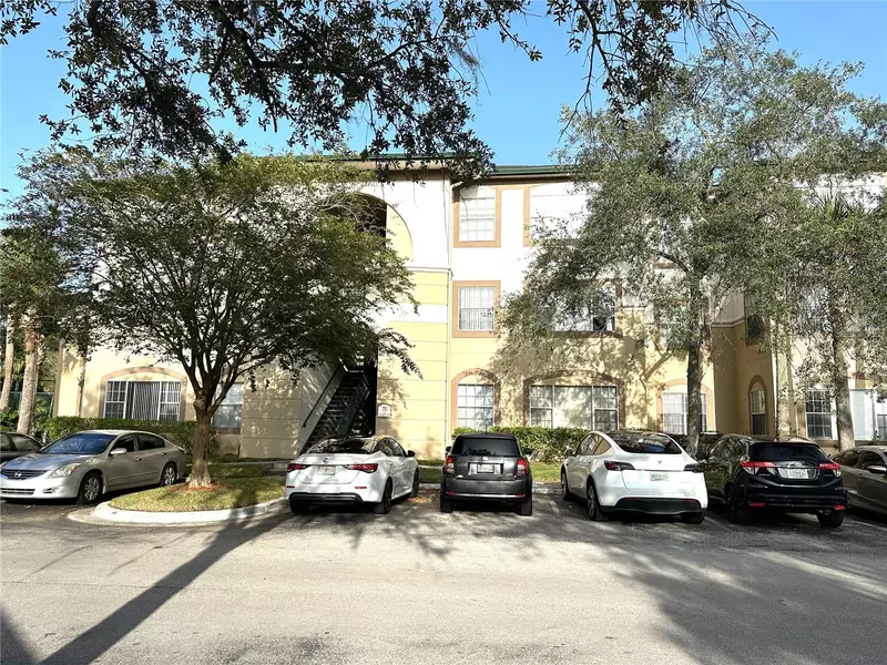 17114 CARRINGTON PARK DR #220, Tampa, FL 33647