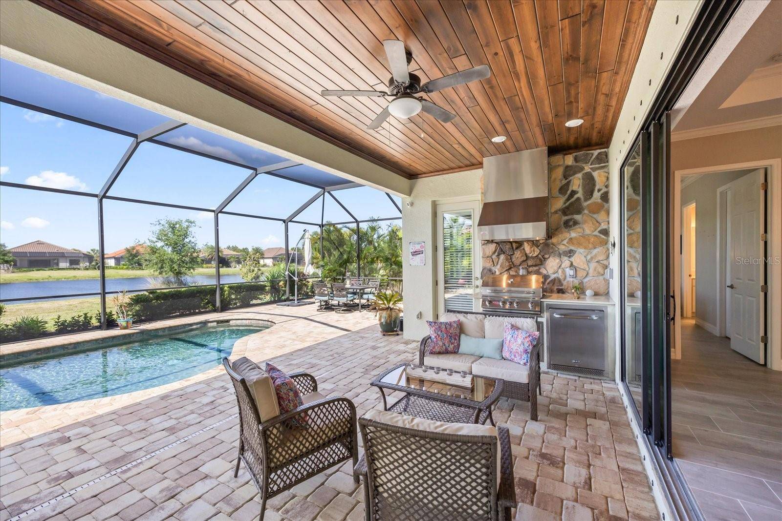 Bradenton, FL 34202,7113 WHITTLEBURY TRL
