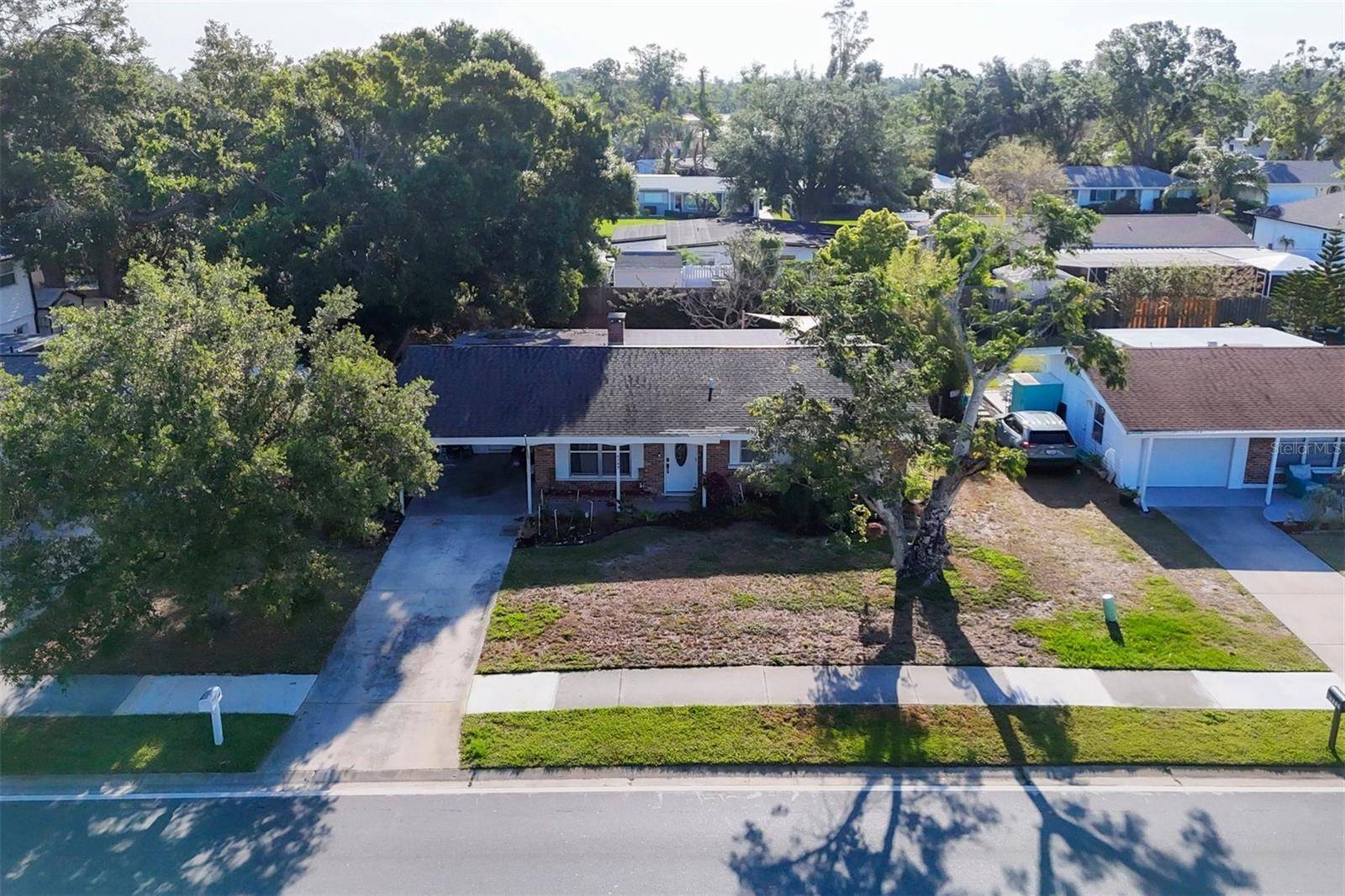 Sarasota, FL 34233,4243 MACEACHEN BLVD