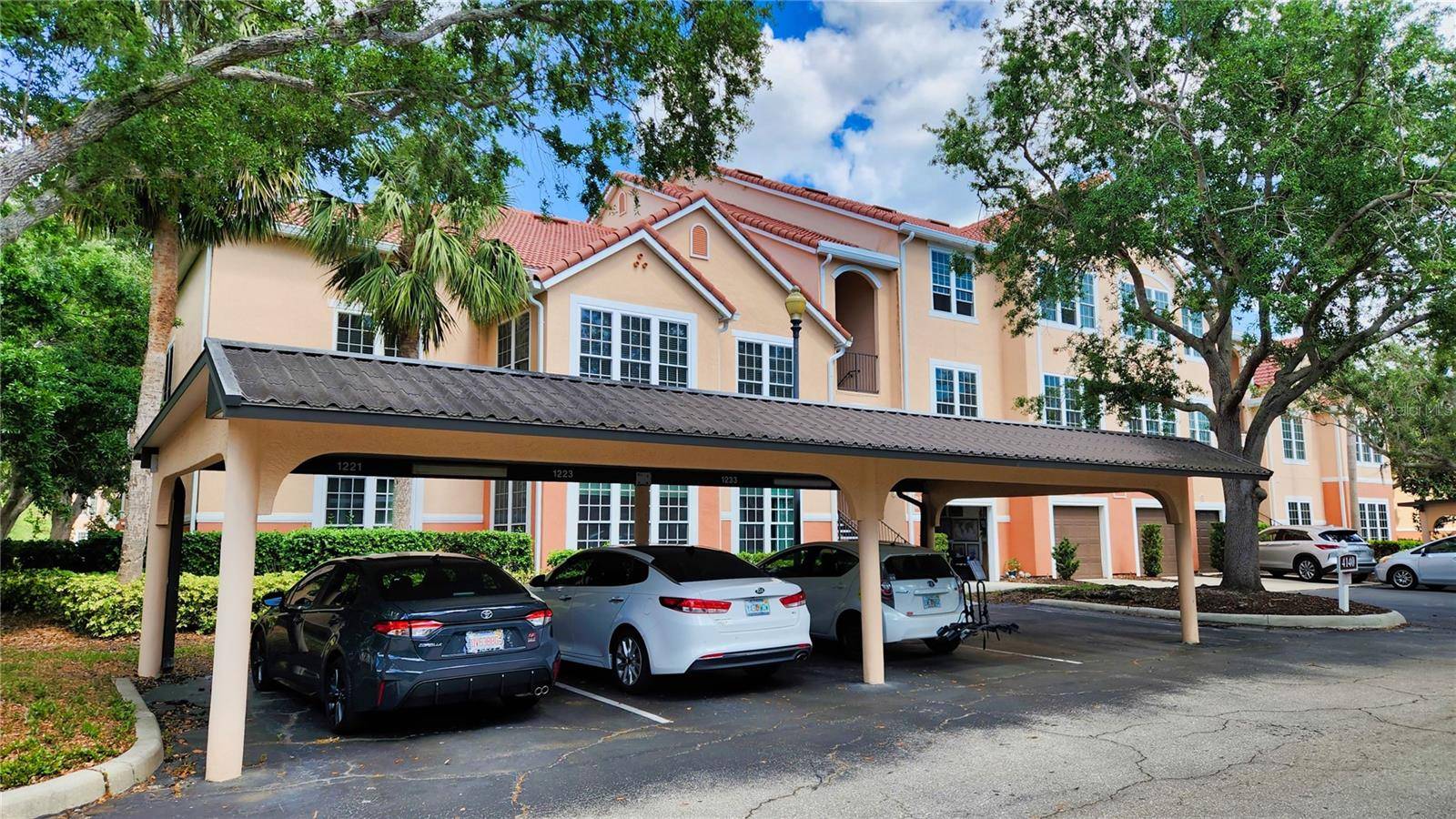 Sarasota, FL 34238,4140 CENTRAL SARASOTA Pkwy #1221