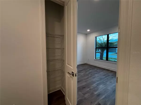 Apollo Beach, FL 33572,5784 FREESTONE CIR