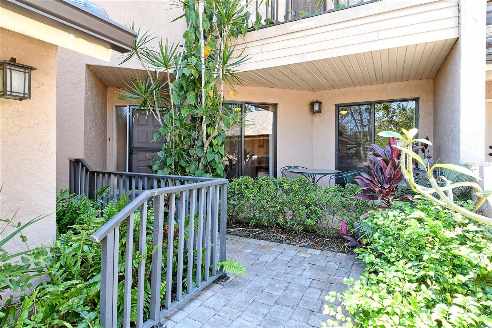 Sarasota, FL 34231,5230 LANDINGS BLVD #101