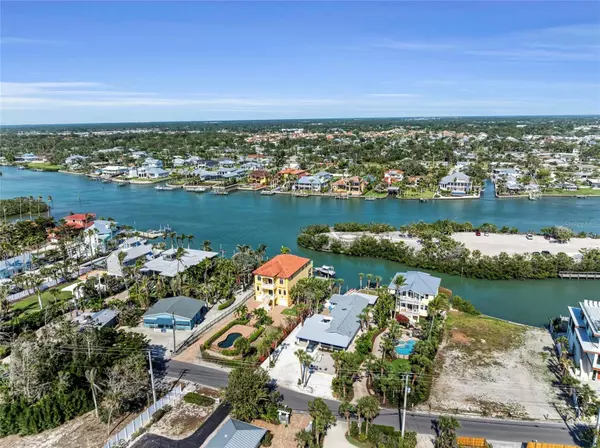 Nokomis, FL 34275,416 CASEY KEY RD