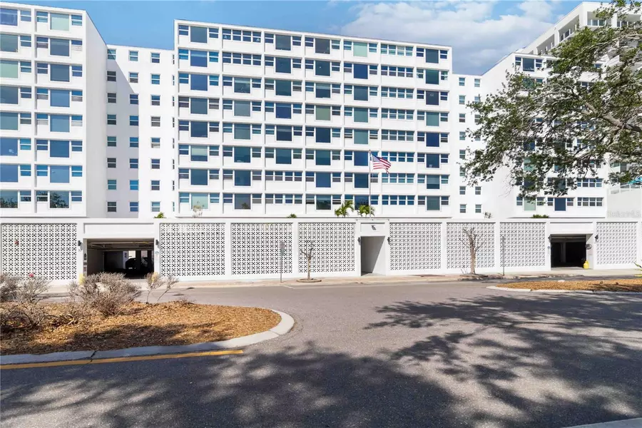 33 S GULFSTREAM AVE #905, Sarasota, FL 34236