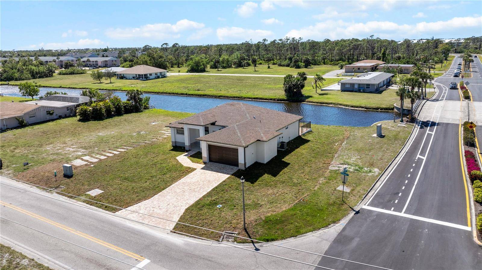 Rotonda West, FL 33947,197 ROTONDA CIR