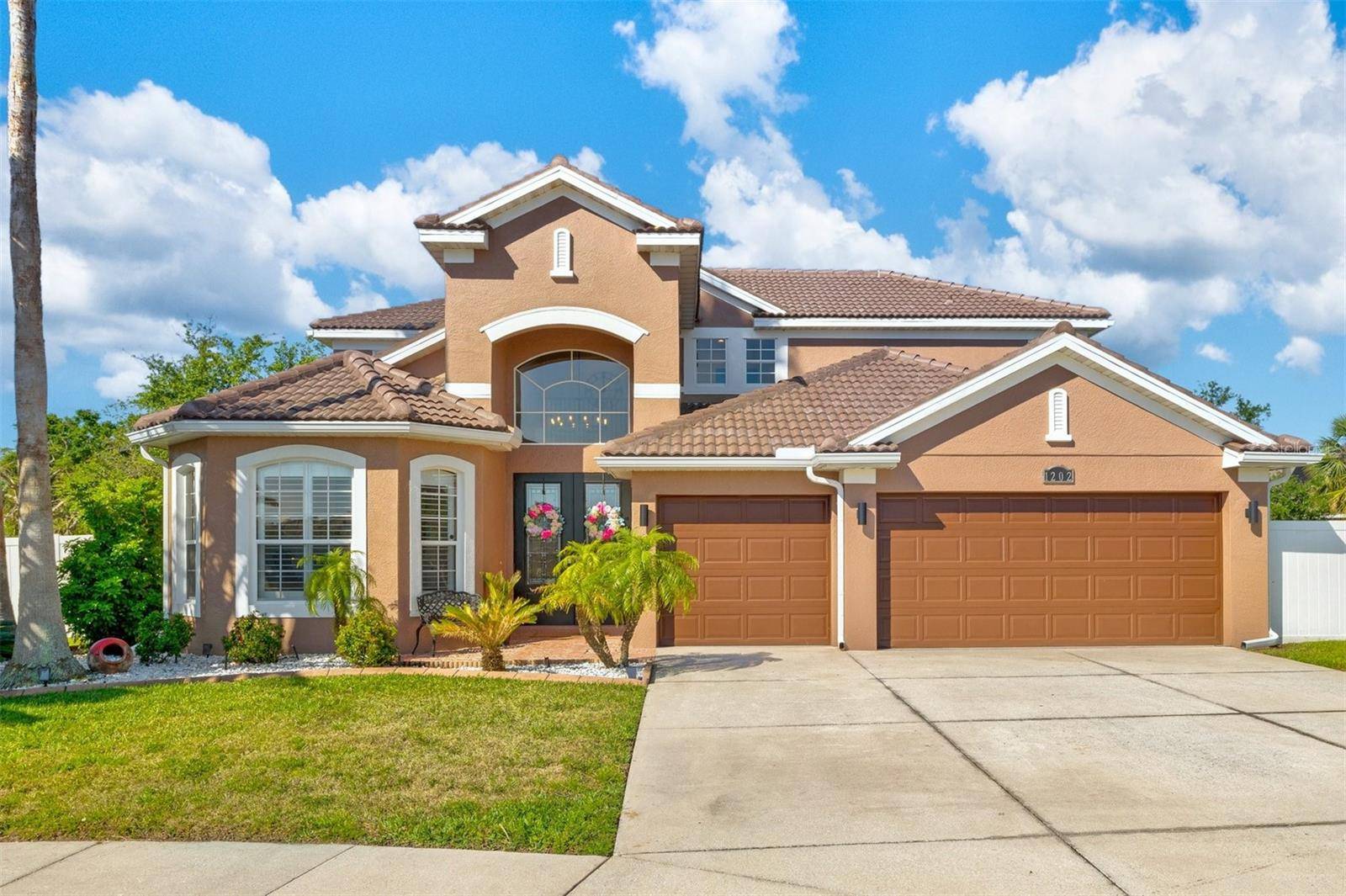 1202 WESTERN PINE CIR, Sarasota, FL 34240