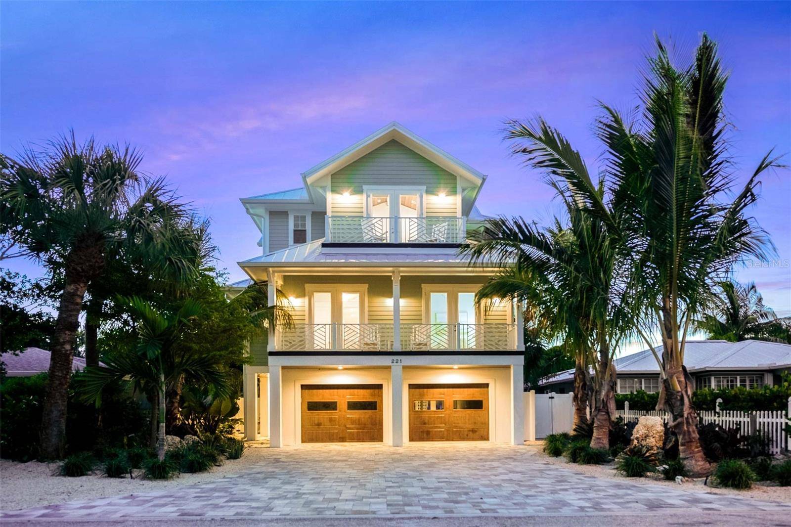 221 GRANT DR, Sarasota, FL 34236