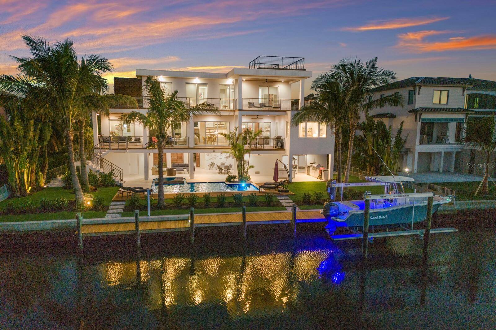 581 KINGFISHER LN, Longboat Key, FL 34228