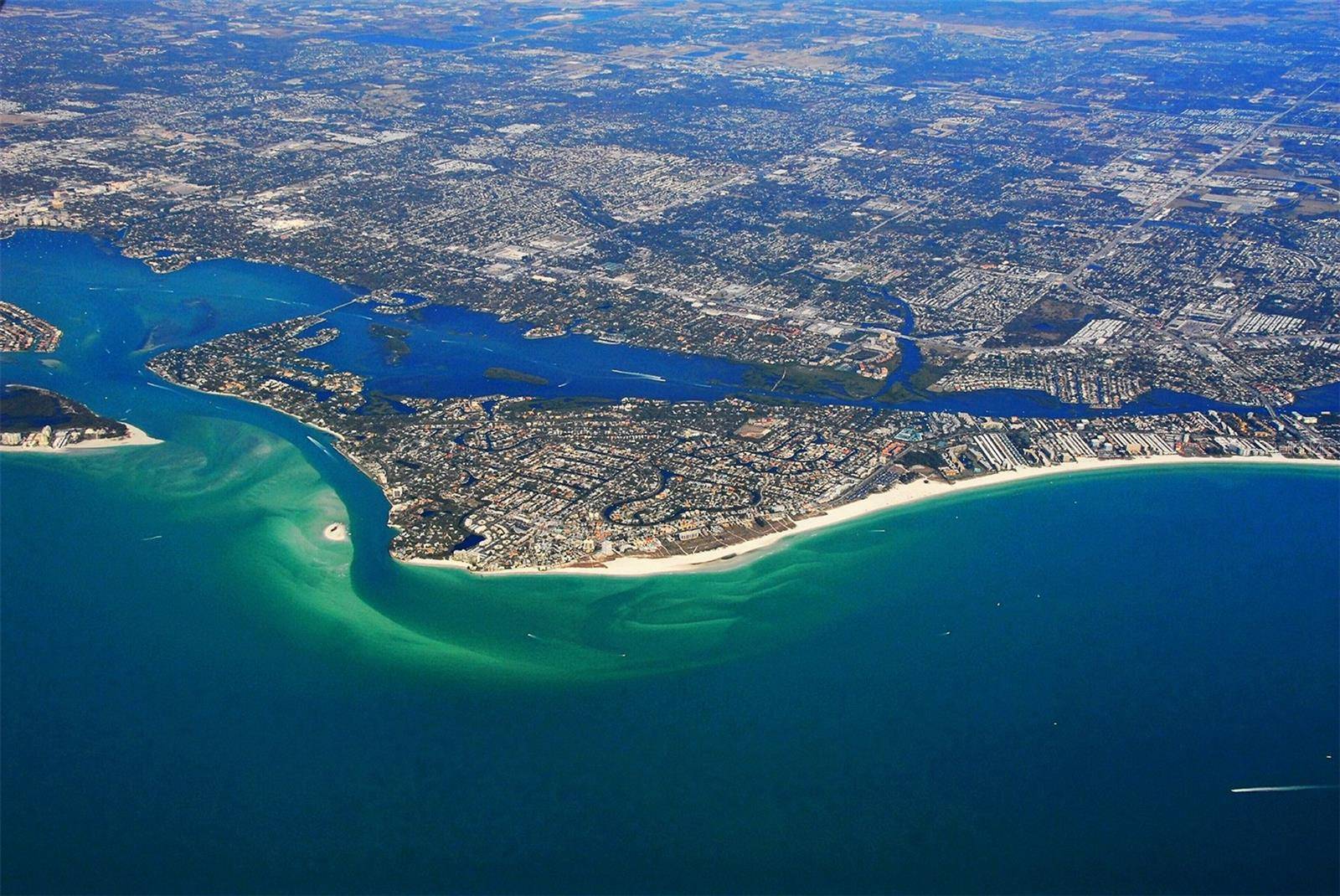 Sarasota, FL 34242,777 BEACH RD #1B