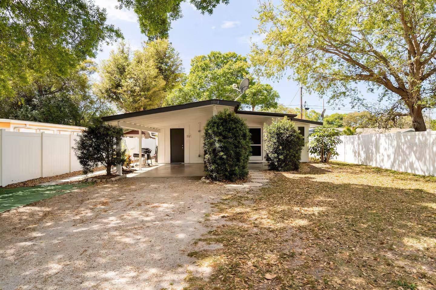 1018 CHARLOTTE AVE, Sarasota, FL 34237