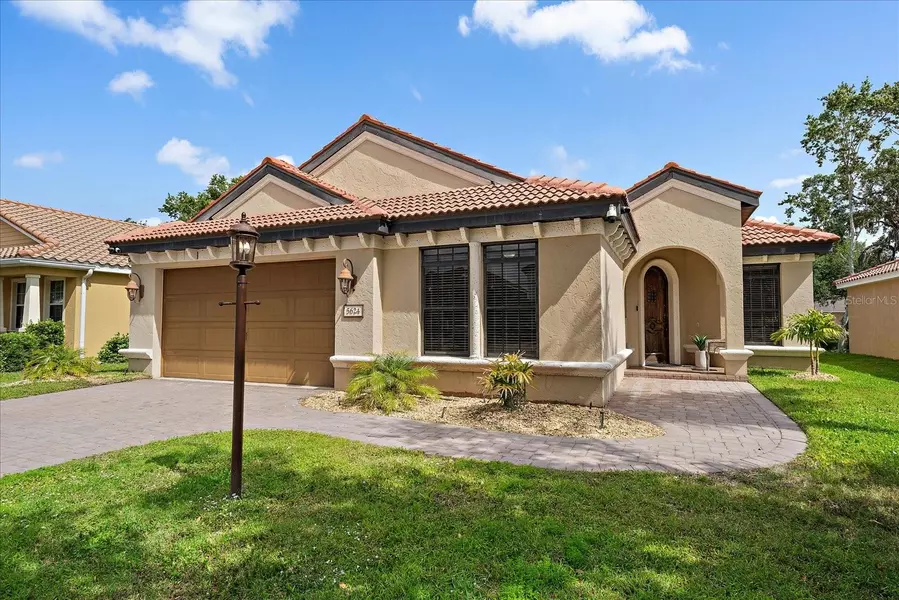 5624 AARON CT, Sarasota, FL 34232