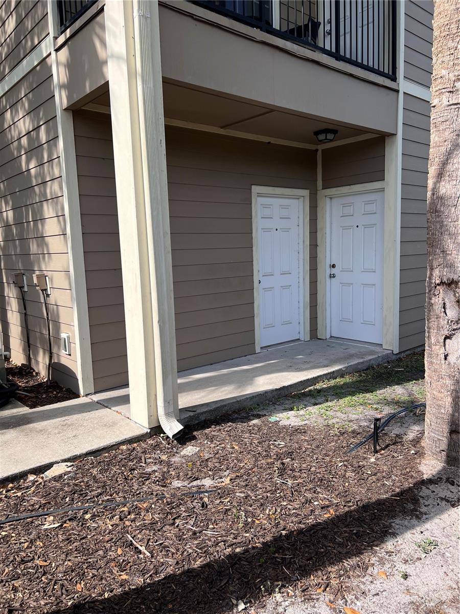 Sarasota, FL 34233,5741 SOLDIER CIR #202
