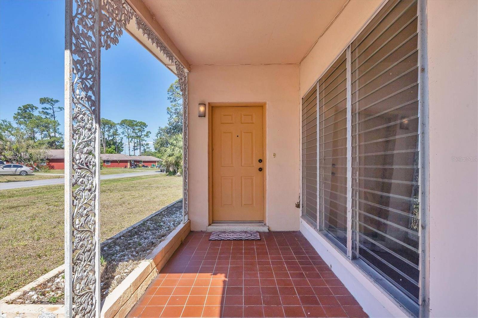Port Charlotte, FL 33952,2538 LAKESHORE CIR