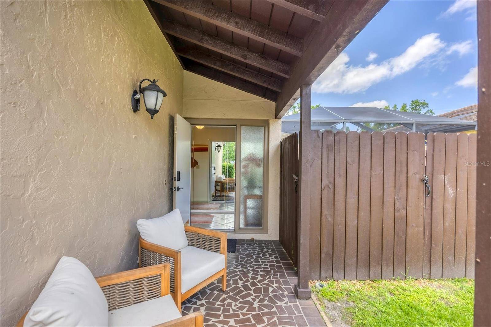 Sarasota, FL 34232,3698 GLEN OAKS MANOR DR