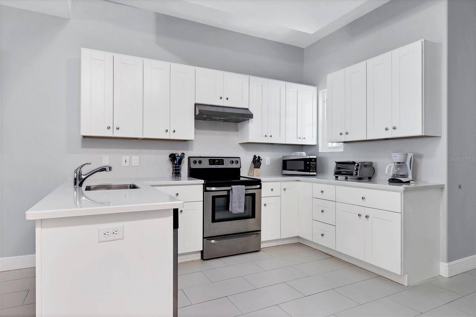 Bradenton, FL 34210,3702 54TH DR W #203