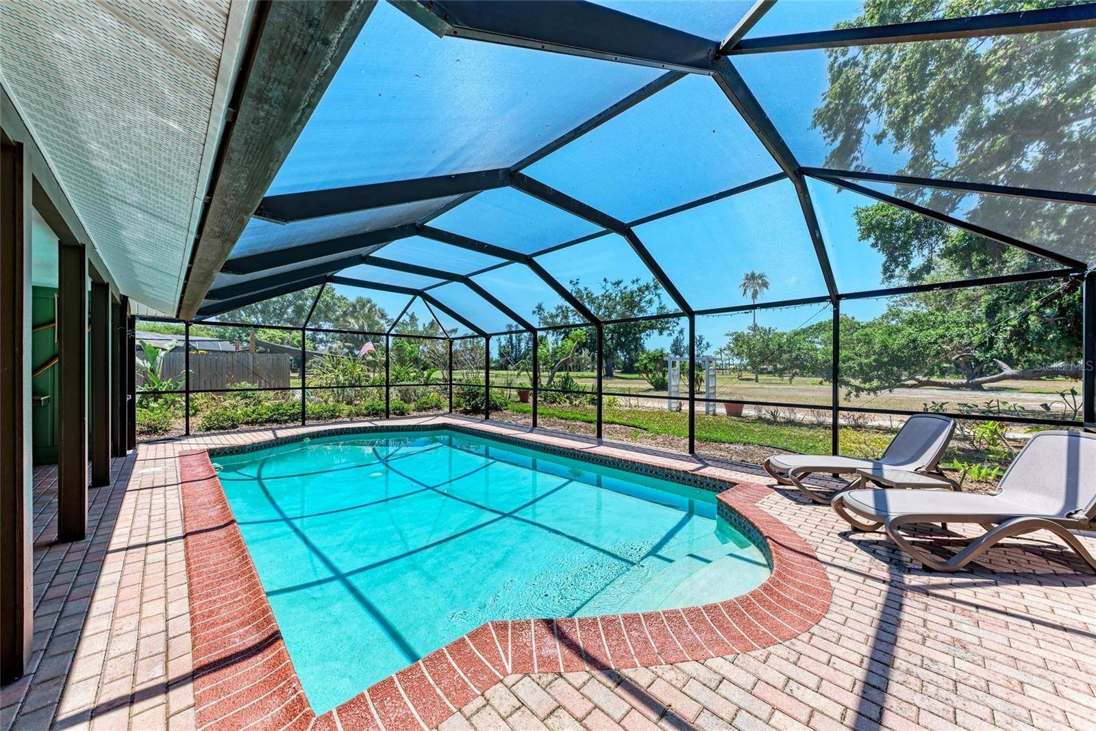 Sarasota, FL 34239,3336 PEMBROOK DR