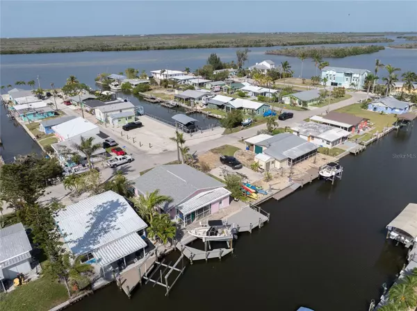 Matlacha, FL 33993,11476 MAY ST